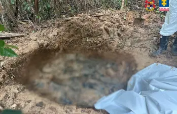 Fosas donde hallaron a los religiosos desaparecidos en Guaviare. Foto: Fiscalía