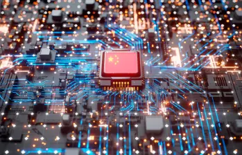 Las sanciones impuestas por Washington buscaban frenar el acceso de China a tecnología de punta, pero terminaron empujando a Huawei a desarrollar sistemas propios. FOTO Fetty