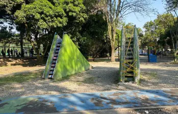 El parque infantil de la Unidad Deportiva de Belén se encuentra en muy malas condiciones. FOTO: CORTESÍA ALCALDÍA DE MEDELLÍN