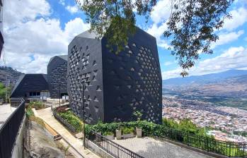 Imagen de referencia de la Biblioteca de Santo Domingo Savio. Foto: Mauricio Andrés Palacio Betancur.