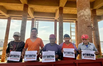 Personas en Cauca piden la liberación de los uniformados secuestrados. Foto: tomada de X @PedroSanchezCol