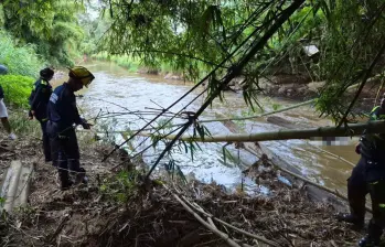Una llamada permitió el rescate de un cuerpo sin vida en un afluente de Rionegro, Oriente antioqueño 