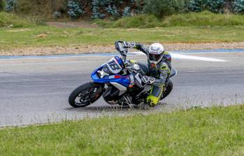 Daniel Fernández ya sabe lo que es subir al podio: fue tercero en el Red Bull Romaniacs. Este año va por el título. FOTO Cortesía