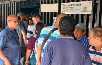 Oficina de Servicios Tributarios, ubicada en el Centro Administrativo La Alpujarra. FOTO: Mauricio Palacio Betancur