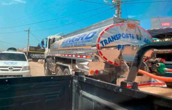 Director de la Unidad Nacional para la Gestión del Riesgo también deberá de responderle a la Contraloría por la contratación de 40 carrotanques para llevar agua a La Guajira. Foto: Colprensa. 