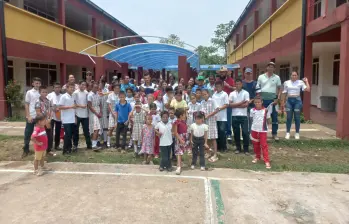 Esta es la comunidad académica de la escuela San Francisco, en zona rural de Yondó. La fotografía es del año pasado. Foto: Cortesía
