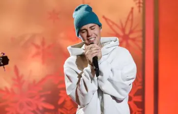 Justin Bieber alcanzó la fama a mediados de los dos mil diez. Es un artista cuya celebridad procede de la internet. FOTO: Getty