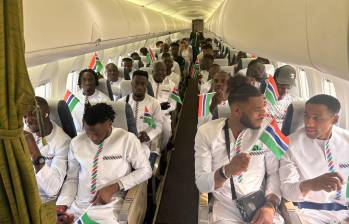Antes de presentarse el incidente, la delegación de Gambia llevaba casi 32 horas viajando. FOTO: Tomada de X (antes Twitter) @TheGambiaFF