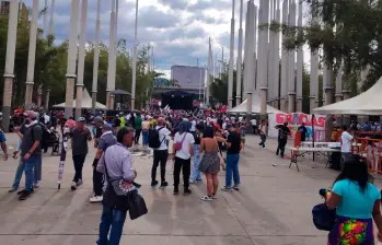 La movilización recorrió el centro de Medellín y terminó en La Alpujarra con la intervención presidencial. FOTO: EL COLOMBIANO