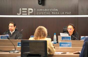 La JEP le pidió a los firmantes dedicarse a cumplir con sus compromisos con el Acuerdo que la entidad se encarga de garantizar justicia a las víctimas. Foto: Colprensa. 