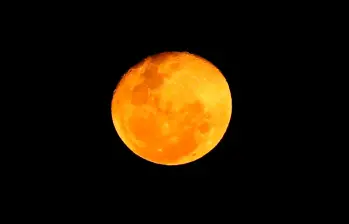 El eclipse total de Luna del 14 de marzo teñirá el cielo de rojo sobre Medellín, debido a la alineación orbital de la Tierra y la Luna. FOTO: Juan Antonio Sánchez