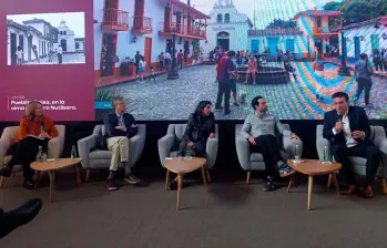 En la presentación hubo espacio para un conversatorio que contó con la presencia de la directora de EL COLOMBIANO, Luz María Sierra; del exministro de Cultura Juan Luis Mejía; María del Rosario Escobar, directora del Museo de Antioquia; el empresario Carlos Miguel Correa; e Iván Mauricio Pérez, responsable de Estrategia y Proyectos de Comfama. FOTO: JULIO HERRERA