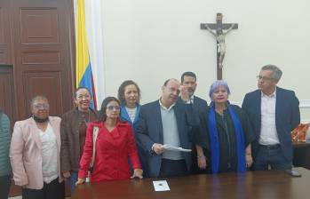 Germán Ávila, ministro de Hacienda, radica en la Cámara de Representantes la nueva reforma tributaria. FOTO: Cortesía