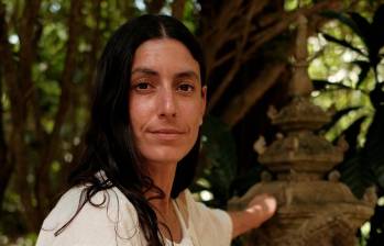 Andrea Medina, autora de El mensaje de las plantas, una guía práctica para conocer sobre plantas medicinales y sus beneficios. FOTO Cortesía. 