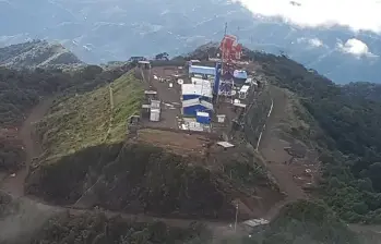 Los policías prestan servicio en una base que protege infraestructura estratégica de la Aerocivil. FOTO: Aerocivil