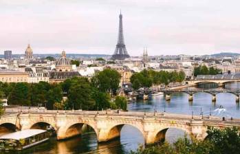 El mítico Río Sena de París, que ha inspirado a novelistas y poetas, será el lugar donde se hará la inauguración de los Juegos Olímpicos de 2024. FOTO: TOMADA DEL X DE @Paris2024