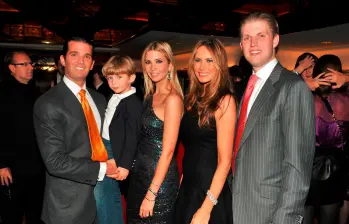 En la foto: Eric Trump, Barron Trump, Ivanka Trump, Melania Trump y Donald Trump Jr