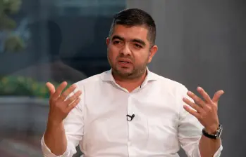 El exsenador liberal y excandidato a la Gobernación de Antioquia, Julián Bedoya, es señalado desde 2019 de haber incurrido en presuntas irregularidades para graduarse como abogado. FOTO Esneyder Gutiérrez