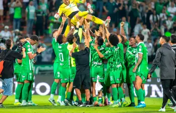 El arquero David Ospina, de 37 años, fue vitoreado por los hinchas después del partido contra Tolima. Foto: Juan Antonio Sánchez