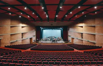 El Teatro de la Universidad de Medellín es uno de los escenarios culturales más grandes del país. Allí se presentan shows de distinto tipo, entre ellos comedia, conciertos y obras de teatro. FOTO manuel saldarriaga 