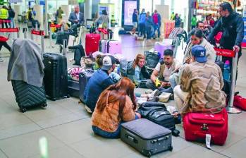 Los problemas de operación en los aeropuertos de Colombia y en particular en Bogotá, podrían dividirse en dos grandes grupos: los estructurales y los urgentes, según expertos consultados. Foto: Colprensa