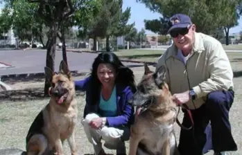 Dos de los perros de Gene Hackman y Betsy Arakawa adoptados en la década de los 90. FOTO: Redes sociales