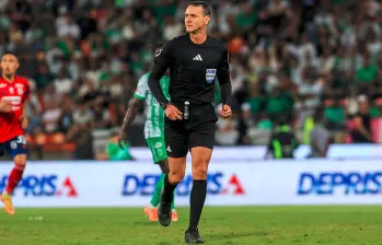 El árbitro Wílmar Roldán se recupera de una lesión de rodilla. FOTO CAMILO SUÁREZ