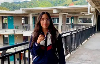Valeria obtuvo el mejor resultado entre 27.000 estudiantes que presentaron la prueba en Antioquia. FOTO: CORTESÍA ALCALDÍA Itagüí