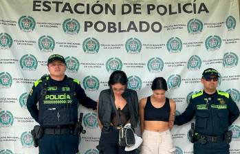 Las dos mujeres enfrentan delitos por hurto agravado y tentativa de homicidio. FOTO: CORTESÍA