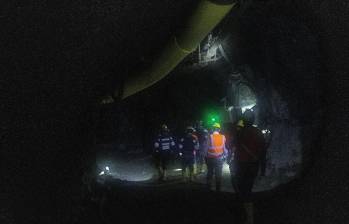Imagen de referencia de un grupo de mineros en un socavón. Foto: Julio César Herrera Echeverri.
