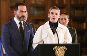 La primera dama, Ana Lucía Pineda, fue víctima de amenazas a través de redes sociales. Foto: Presidencia