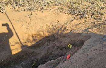 Las autoridades de México siguen estudiando la zona desértica de Chihuahua, buscando más fosas. FOTO: CORTESÍA FISCALÍA DE CHIHUAHUA.