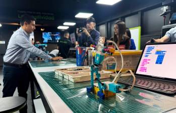 Fedulab está ubicado en el Bloque 9 de Ciudad Universitaria y reúne equipos de fabricación digital, robótica y simulación para el diseño de recursos didácticos. FOTO cortesía UdeA