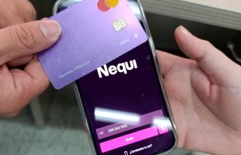Nequi Negocios permite convertir un celular con tecnología NFC en un datáfono para recibir pagos con tarjetas débito y crédito. FOTO EL COLOMBIANO.