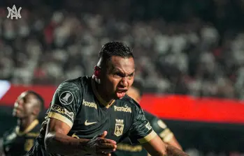 Alfredo Morelos y su celebración luego de anotarle al Sao Paulo de penalti. FOTO ATLÉTICO NACIONAL
