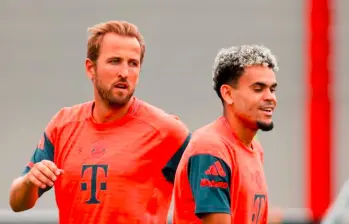 Harry Kane junto a Luis Díaz en los entrenamientos del Bayern de Múnich. FOTO AFP