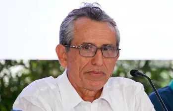 José Vicente Lesmes (“Wálter Mendoza”), jefe de la delegación de paz de la Coordinadora Nacional Ejército Bolivariano. FOTO: ARCHIVO.