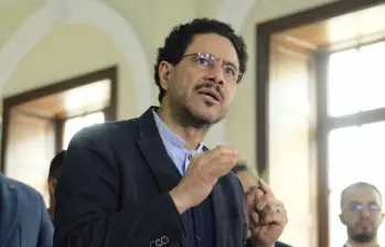 El Consejo Gremial Nacional rechazó promover acercamientos con Iván Cepeda y su sector político. FOTO: Nelson Cárdenas, campaña Iván Cepeda.