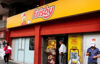 La cadena de comidas colombiana Frisby sigue defendiendo el uso de su marca en Europa. FOTO: Julio César Herrera