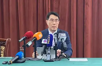 El embajador de China en Colombia Zhu Jingyang reforzó la idea de que la adhesión de Colombia en la Ruta de la Seda traerá muchos beneficios. FOTO: Cortesía