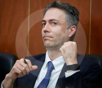 Petro firma decreto en el que nombra a Daniel Quintero como superintendente de Salud