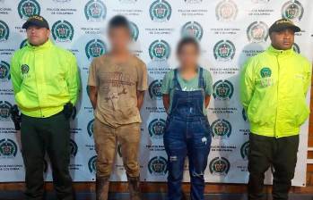 Las dos personas capturadas recibieron medida de aseguramiento en centro carcelario. FOTO: CORTESÍA POLICÍA