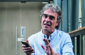 Sergio Fajardo prometió que no se volverá a lanzar como candidato a ningún puesto, sin embargo no se quiere alejar de la política. FOTO Julio César Herrera. 