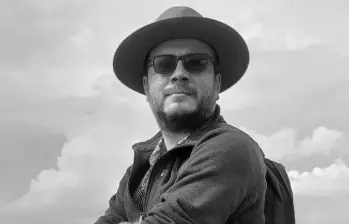 Petro poeta, Petro lector