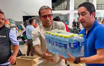 Los equipos del fútbol colombiano también adelantan campañas para la donación de ayudas para las familias que perdieron todo tras el terremoto en Colombia. FOTO: captura de video