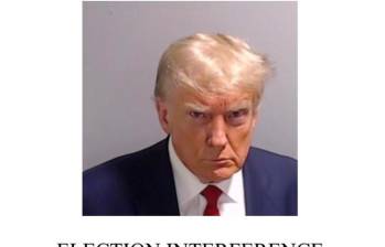 Objetos con esta foto recaudaron, solo durante el sábado 26 de agosto, 4,18 millones de dólares, según lo afirmado por la campaña de Trump. FOTO: Tomada de X (antes Twitter) @realDonaldTrump