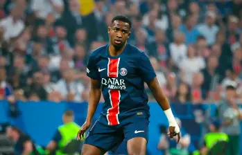 El ecuatoriano Willian Pacho se coronó campeón con el PSG de la Champions League, el primero de su país en alcanzar esta hazaña. FOTO TOMADA X@PSG_espanol
