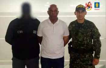 El exgobernador fue capturado junto a otros tres implicados por presuntas irregularidades en un contrato de modernización de aulas. FOTO: COLPRENSA