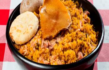 Taste Atlas define la lechona como un plato tradicional colombiano que consiste en un cerdo entero asado relleno. FOTO archivo