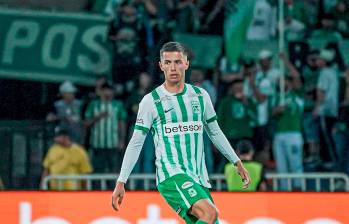 El zaguero Simón García, de 20 años, fue figura en el Mundial Sub-20 y se gana la confianza para actuar en Nacional. FOTO @nacionaloficial